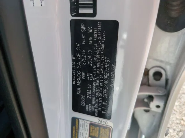 Used 2024 White Kia LXS image 32