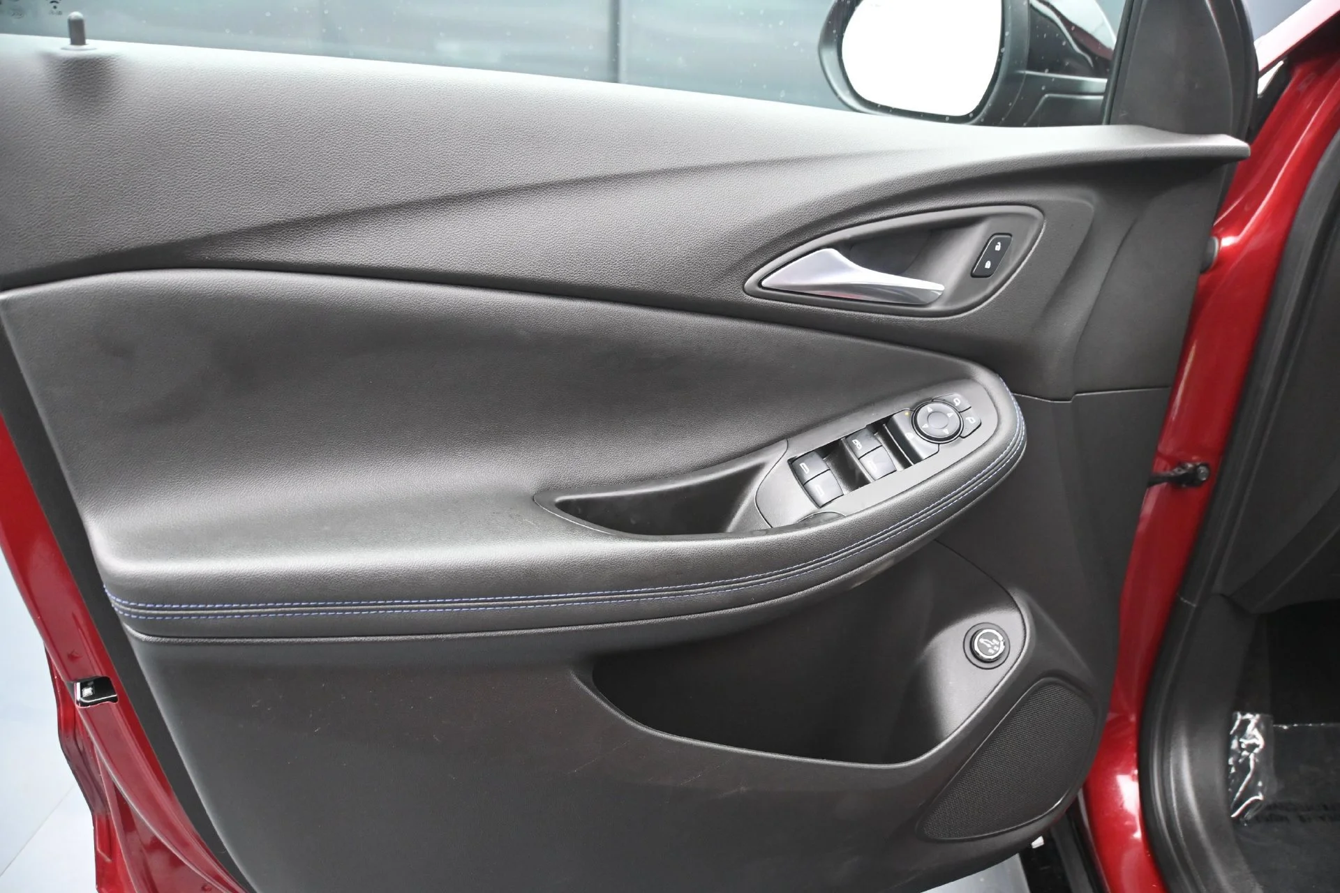 Used 2025 Cinnabar Metallic Buick Sport Touring image 17