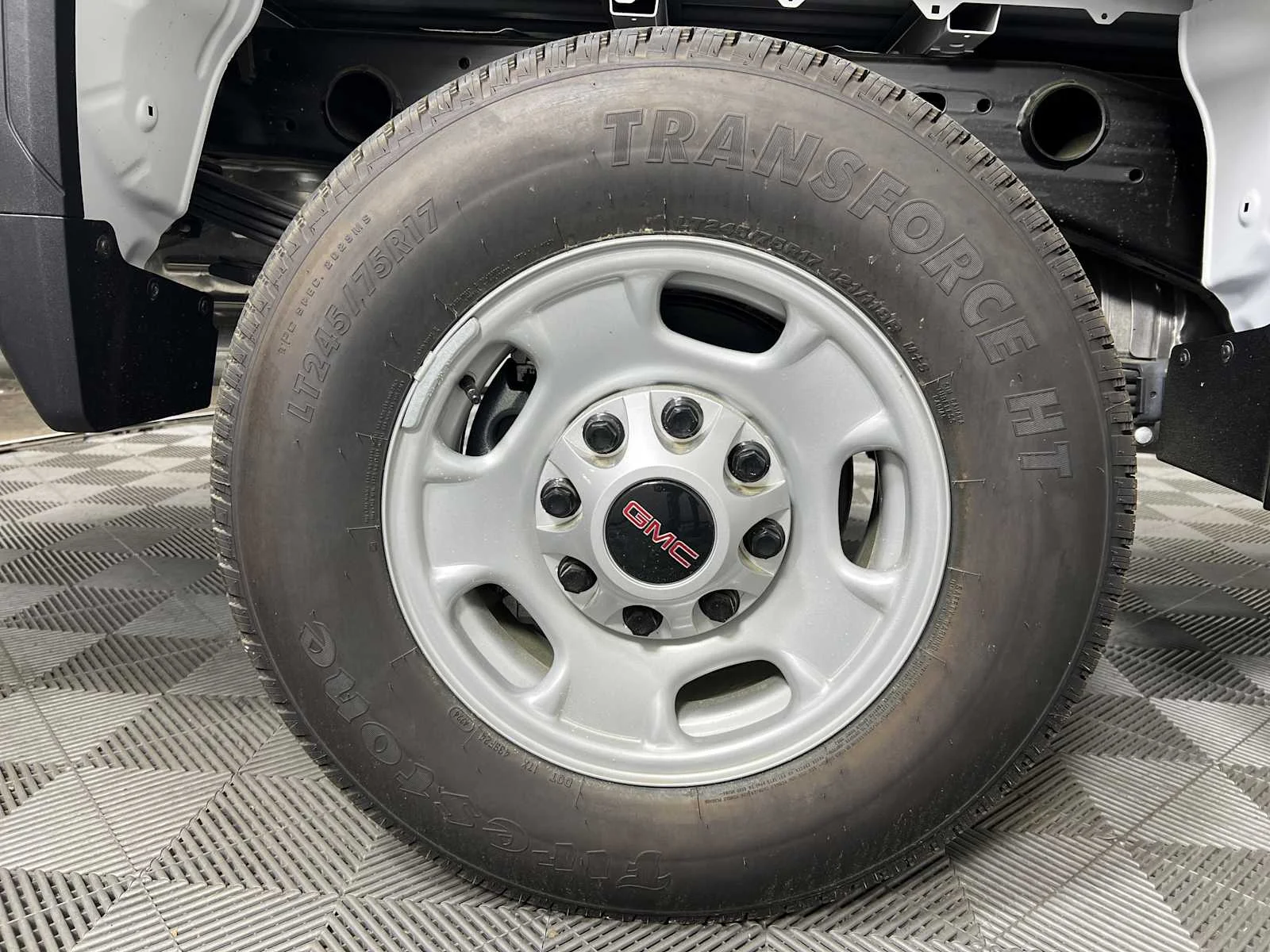 New 2025 Summit White GMC Pro image 13