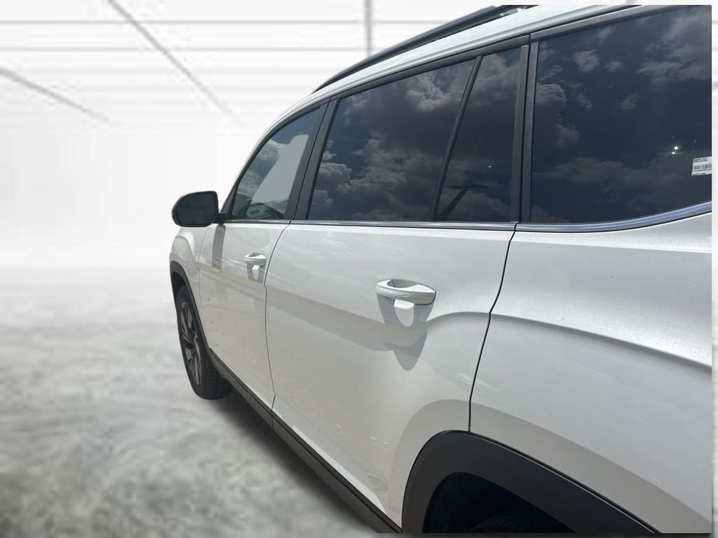 New 2026 White/off-white Volkswagen 2.0T SE w/Technology image 28