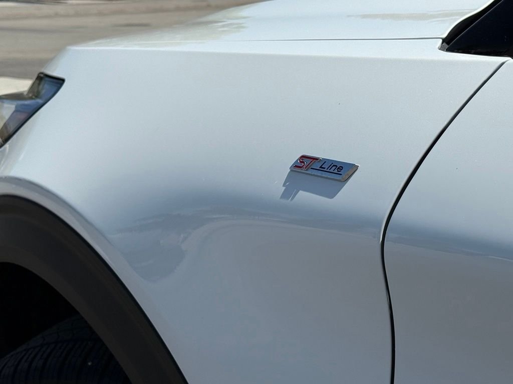 New 2026 Star White Metallic Tri-Coat Ford ST-Line image 17