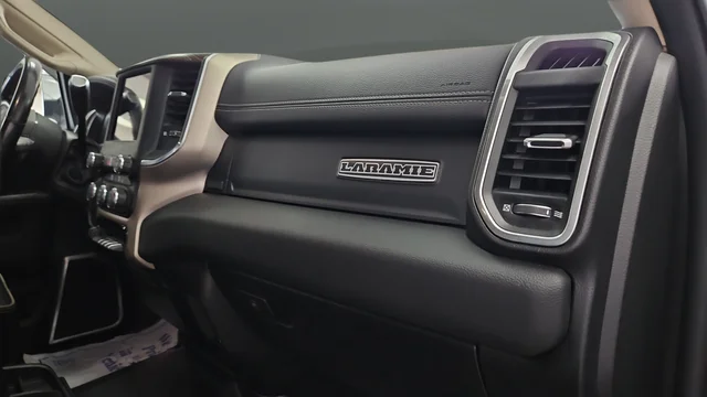 Used 2020 Bright White Clearcoat Ram Laramie image 27