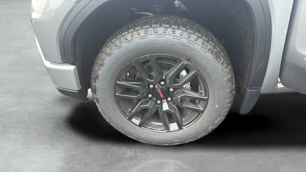 New 2026 Sterling Metallic GMC Elevation image 19