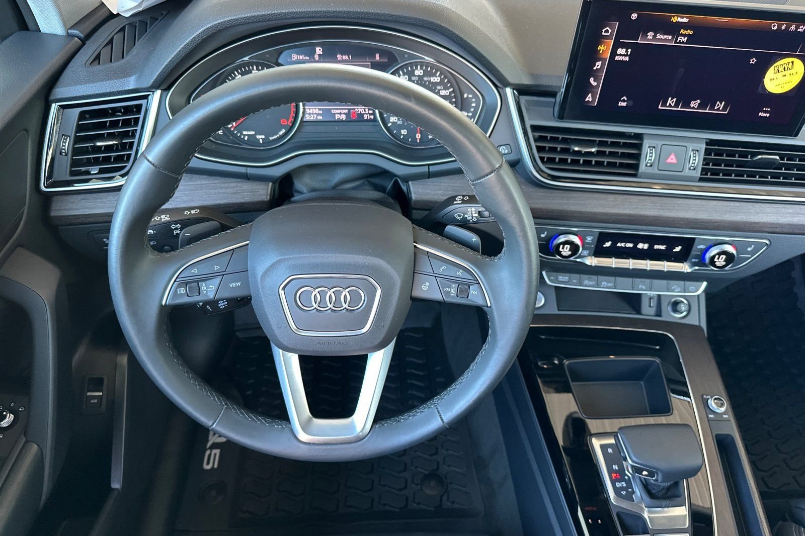 Used 2025  Audi 45 S line Premium image 15