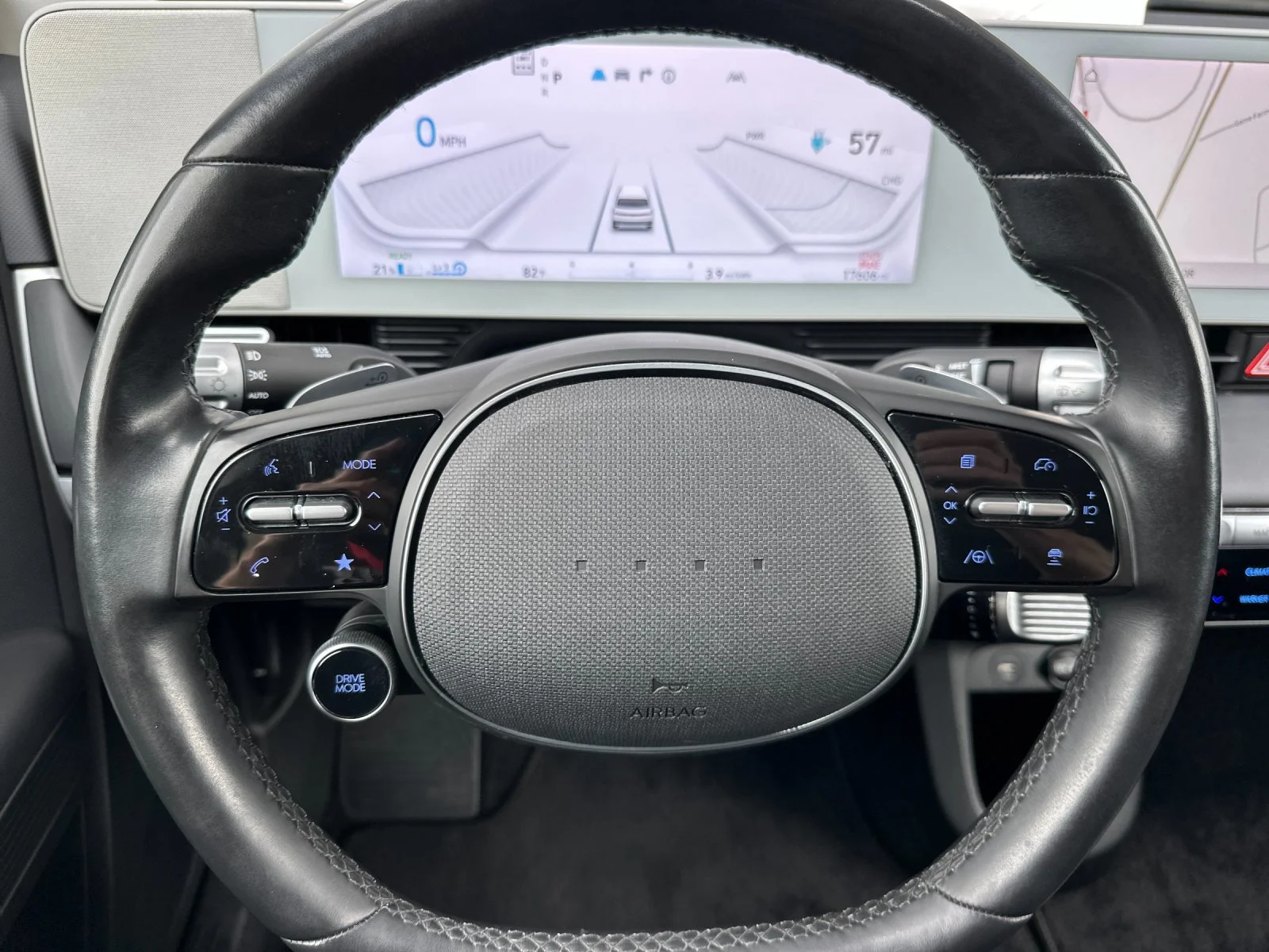 Used 2024 Gray Hyundai SEL image 25