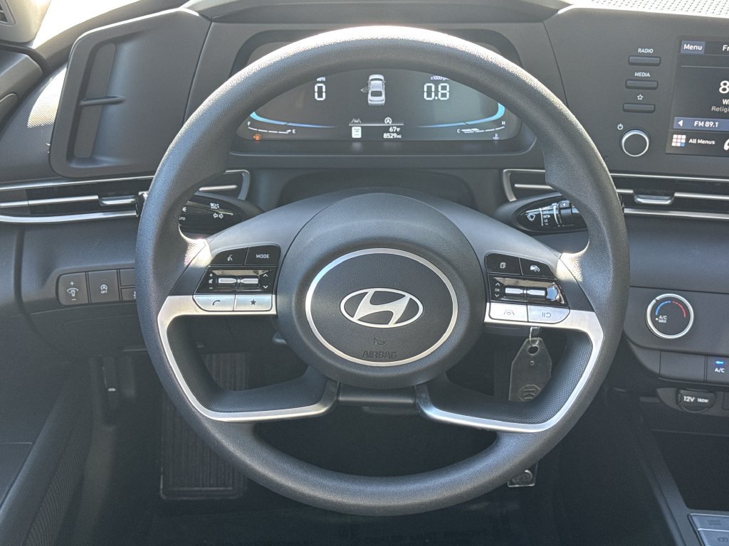 Used 2025 Red Hyundai SE image 23