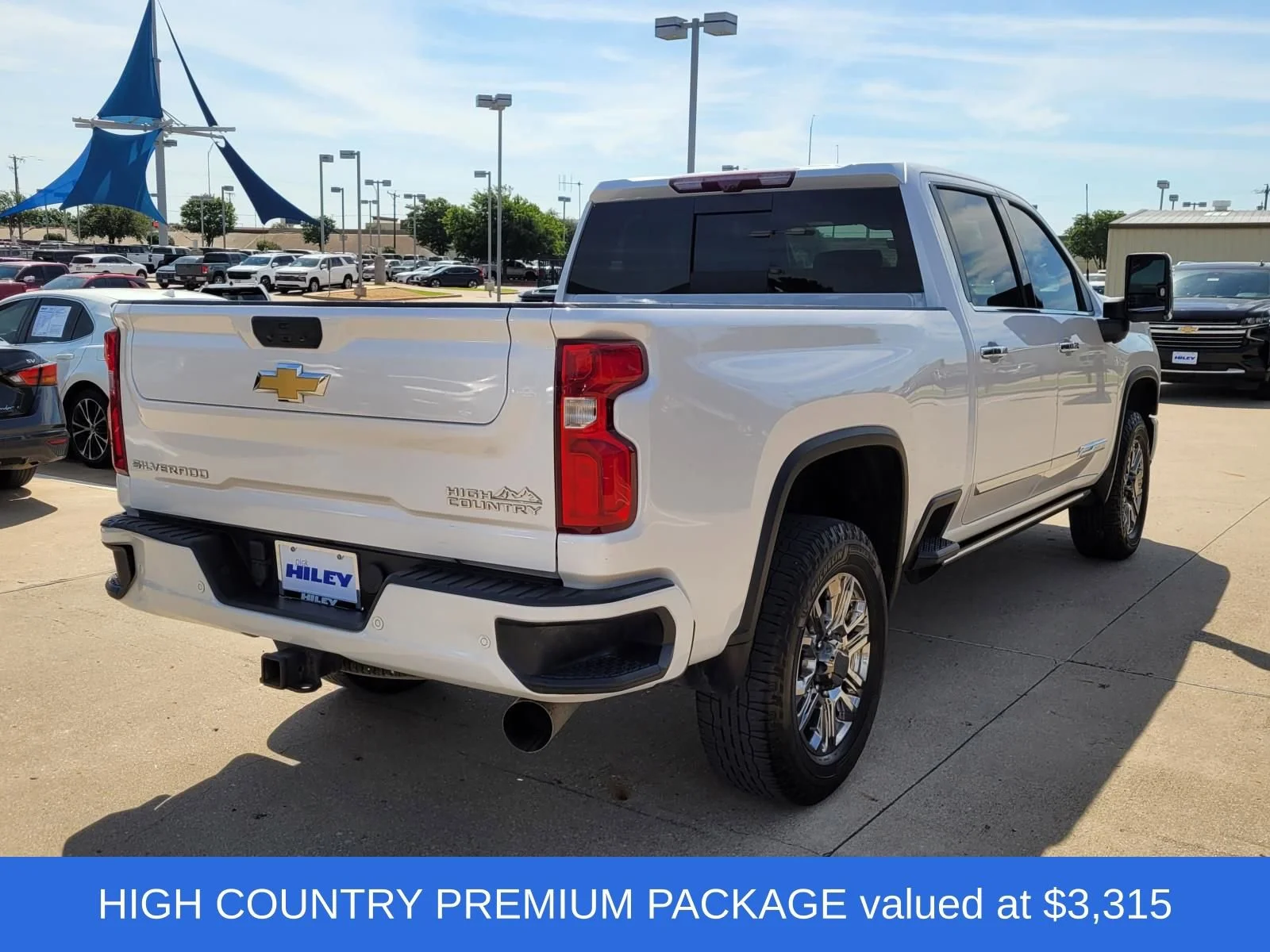 Used 2024 Iridescent Pearl Tricoat Chevrolet High Country image 4