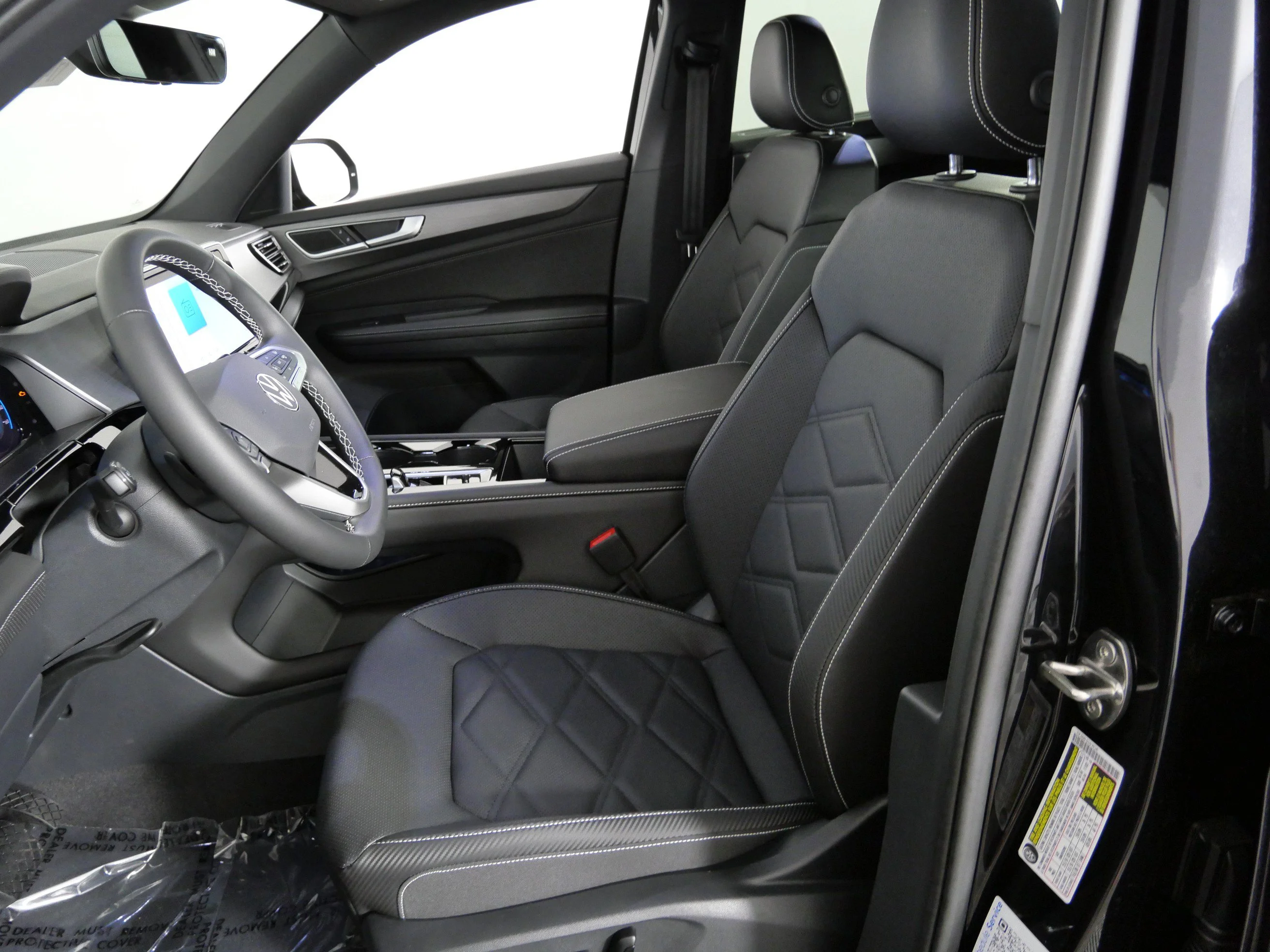 New 2026 Deep Black Pearl Volkswagen 2.0T SE w/Technology image 19