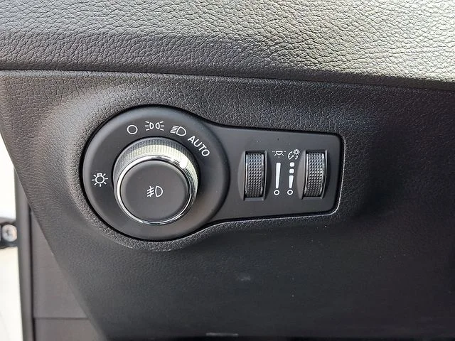 Used 2020 White Jeep Trailhawk image 26