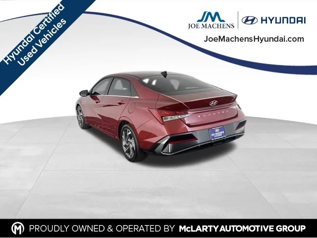 Used 2025 Red Hyundai SEL Convenience image 9