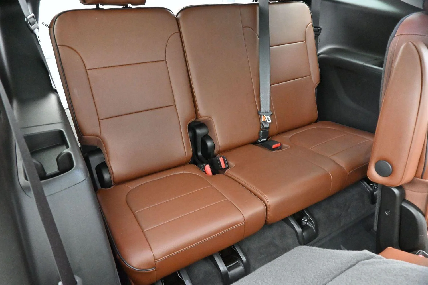 Used 2019 IRIDESCENT PEARL TRICOAT Chevrolet High Country image 41