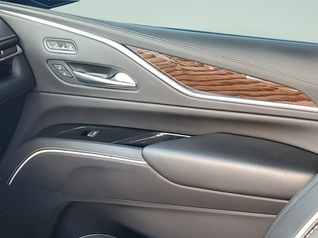 Used 2022 Black Raven Cadillac Sport Platinum image 16