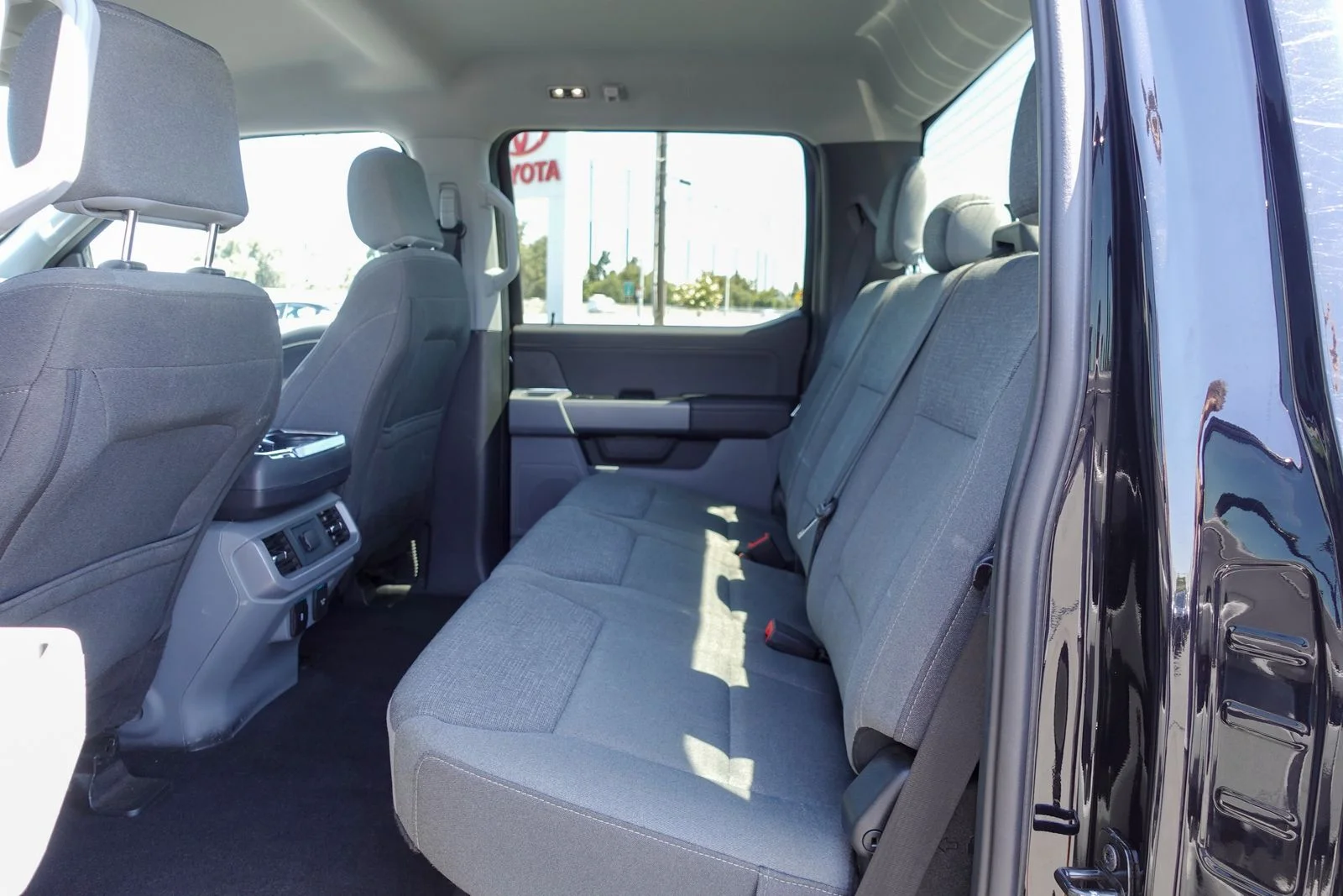 Used 2024 Black Metallic Ford XLT image 12