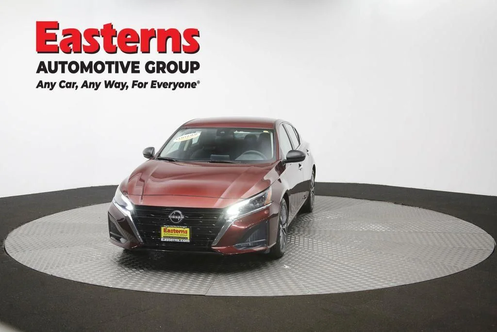 Used 2025 Red Nissan 2.5 SV image 54