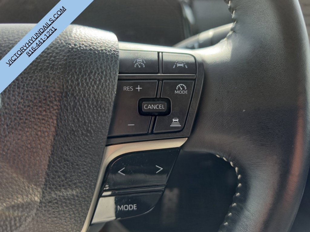 Used 2025  Toyota SE image 22