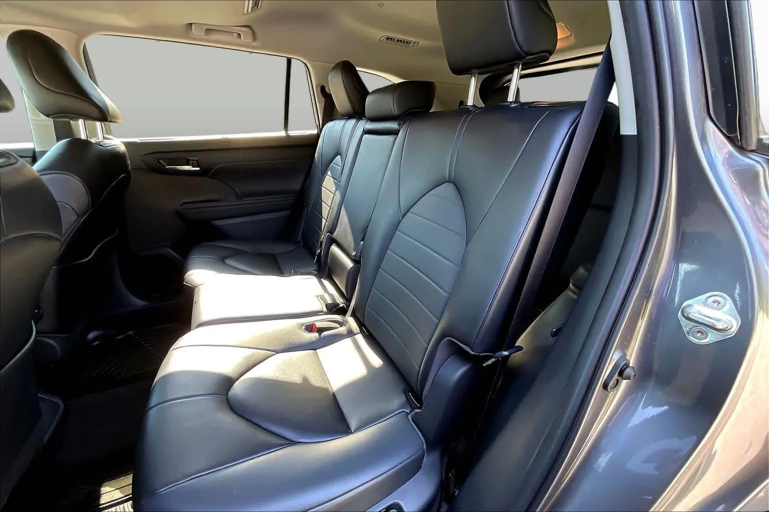 Used 2023 Magnetic Gray Metallic Toyota XLE image 20