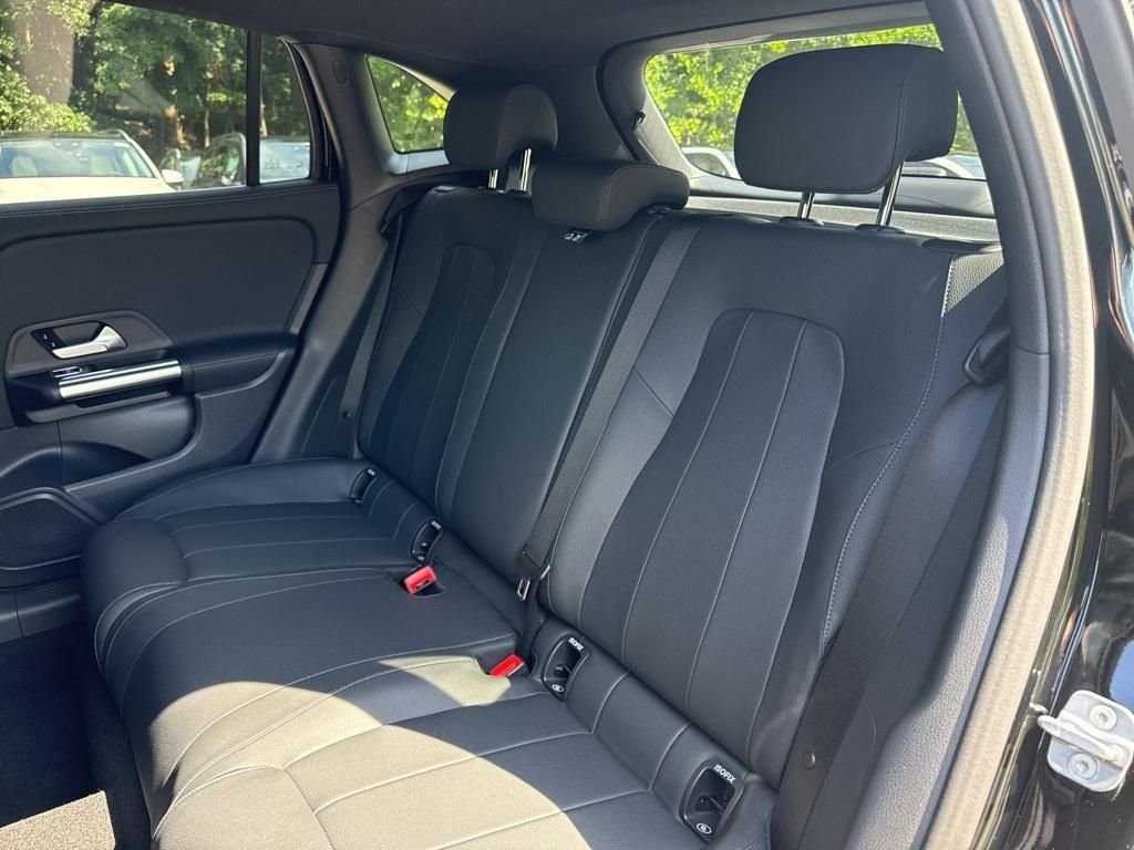 Used 2026 Black Mercedes-Benz GLA 250 image 14