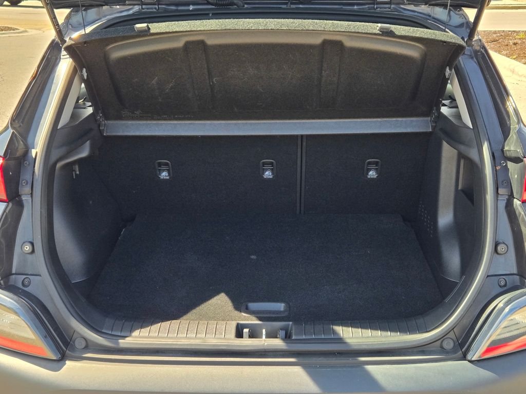 Certified Used 2022 Black Hyundai SE image 20