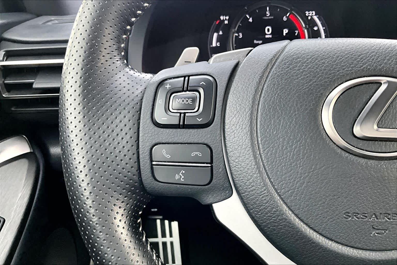 Used 2021 Ultra White Lexus F SPORT image 22