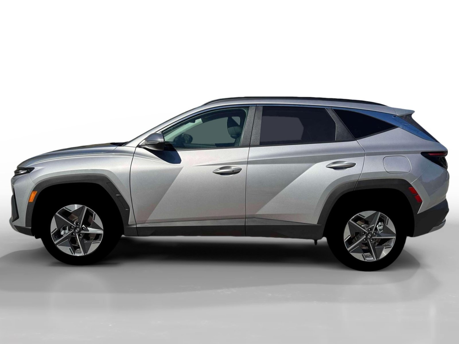 New 2026 Shimmering Silver Hyundai SEL Convenience image 3