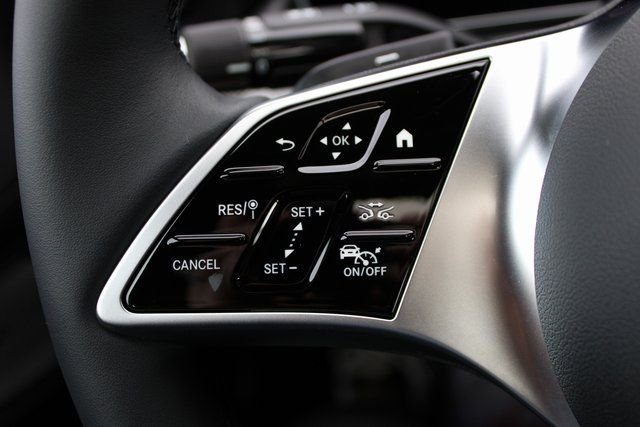 2025 Mercedes-Benz C-Class Sedan C 300 - Photo 19
