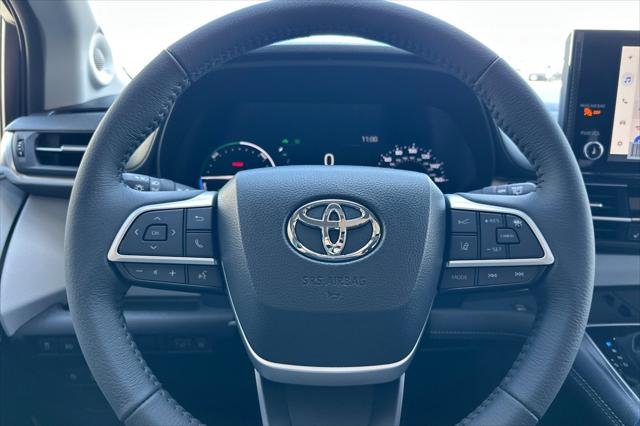 Certified Used 2026 RUBY FLARE PEARL Toyota  image 24