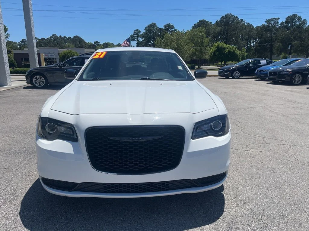 Used 2021 White Chrysler Touring image 7
