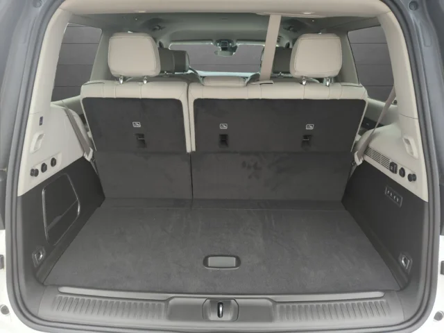 Used 2023 Silver Jeep Series III image 19