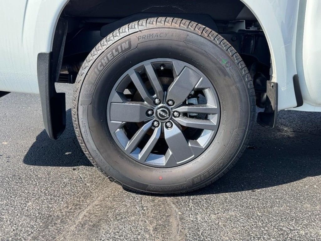 Used 2025 White Nissan SV image 4