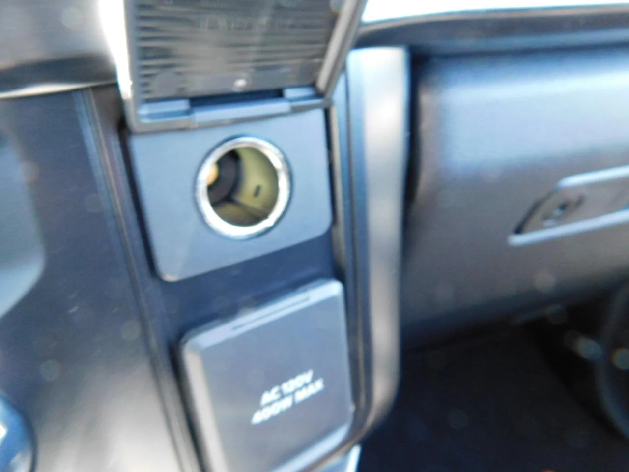 New 2027 Carbonized Gray Metallic Ford F-250® Lariat® image 51