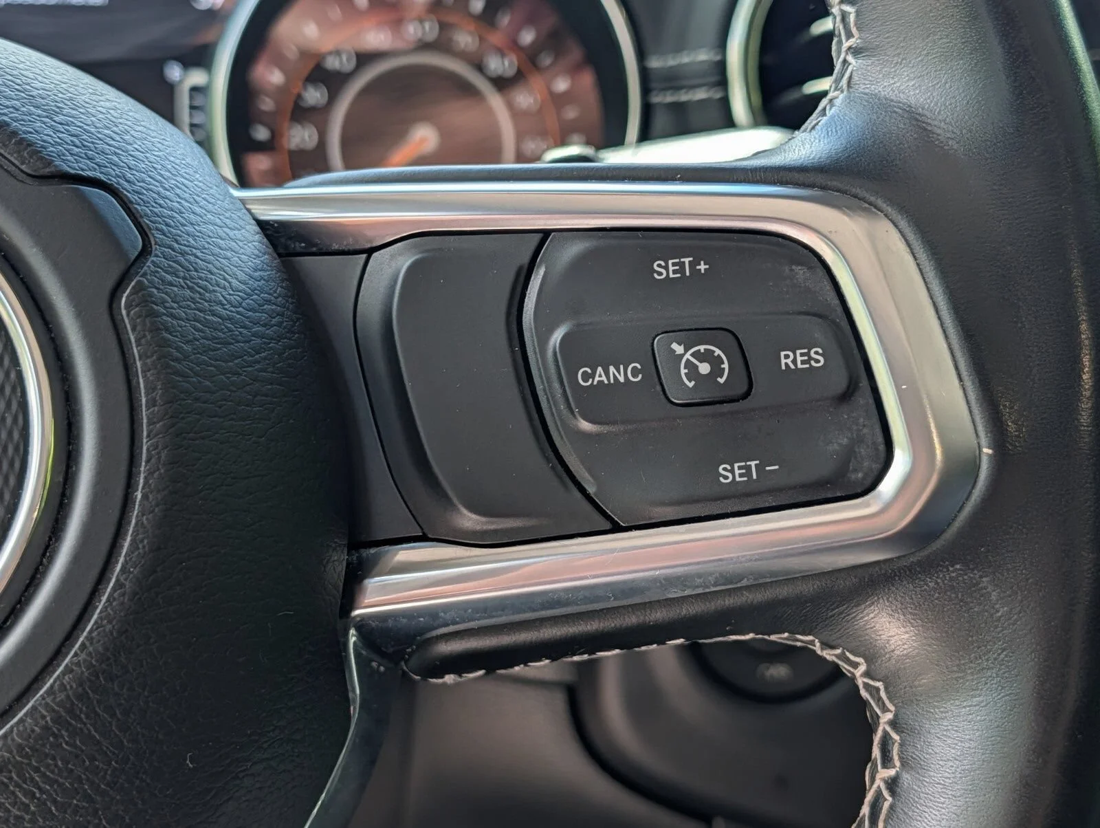 Used 2021 Gray Jeep Sahara 4x4 image 30