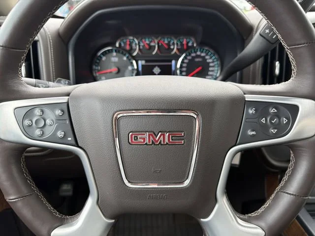 Used 2018 RED QUARTZ TINTCOAT GMC SLT image 30