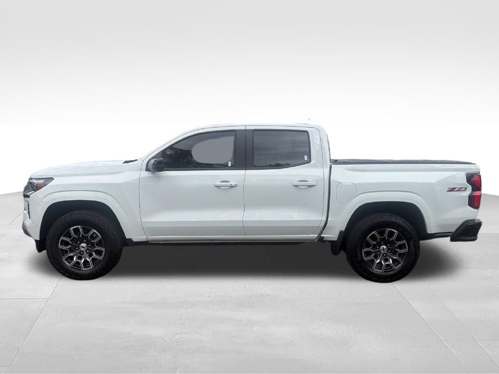 Used 2024 White Chevrolet Z71 image 2