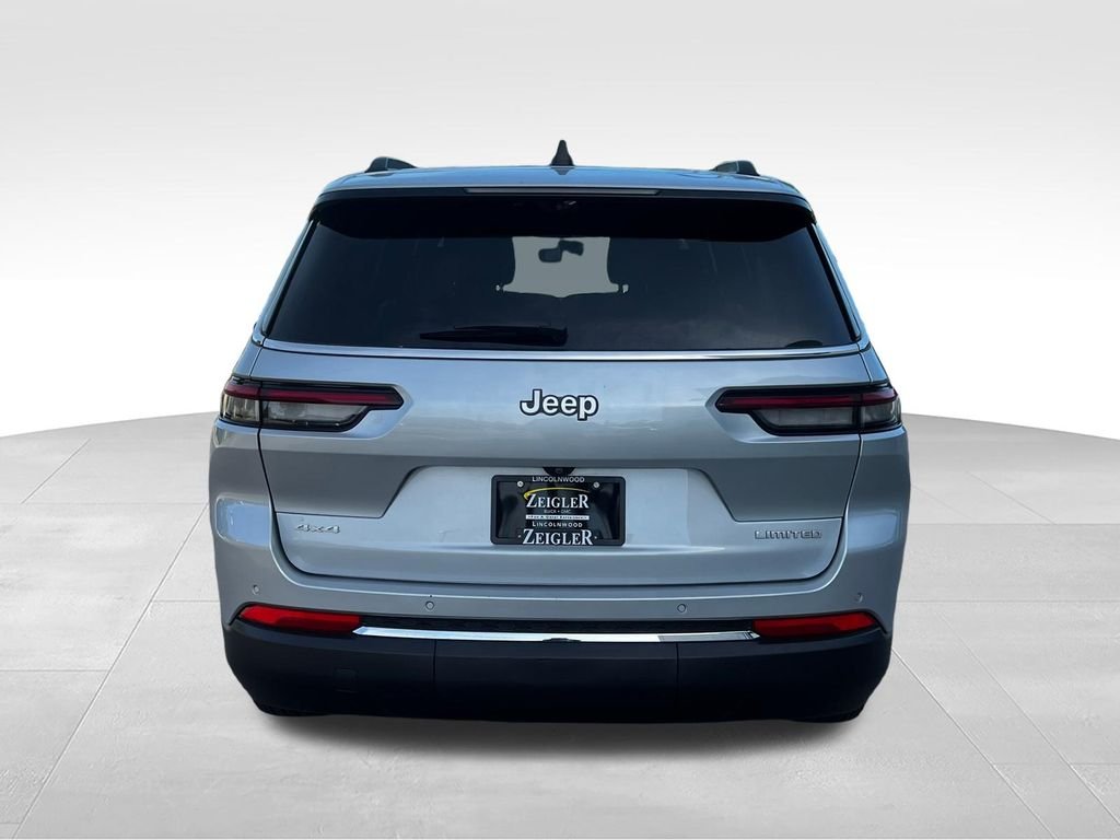 Used 2024 Silver Jeep Limited image 5