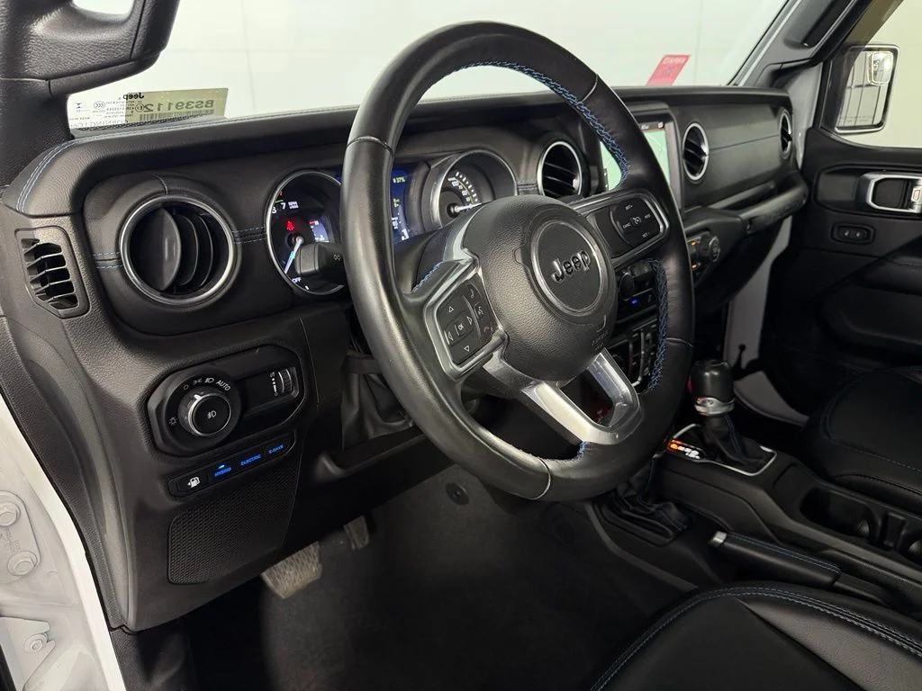 Used 2023 White Jeep Rubicon 4xe image 12