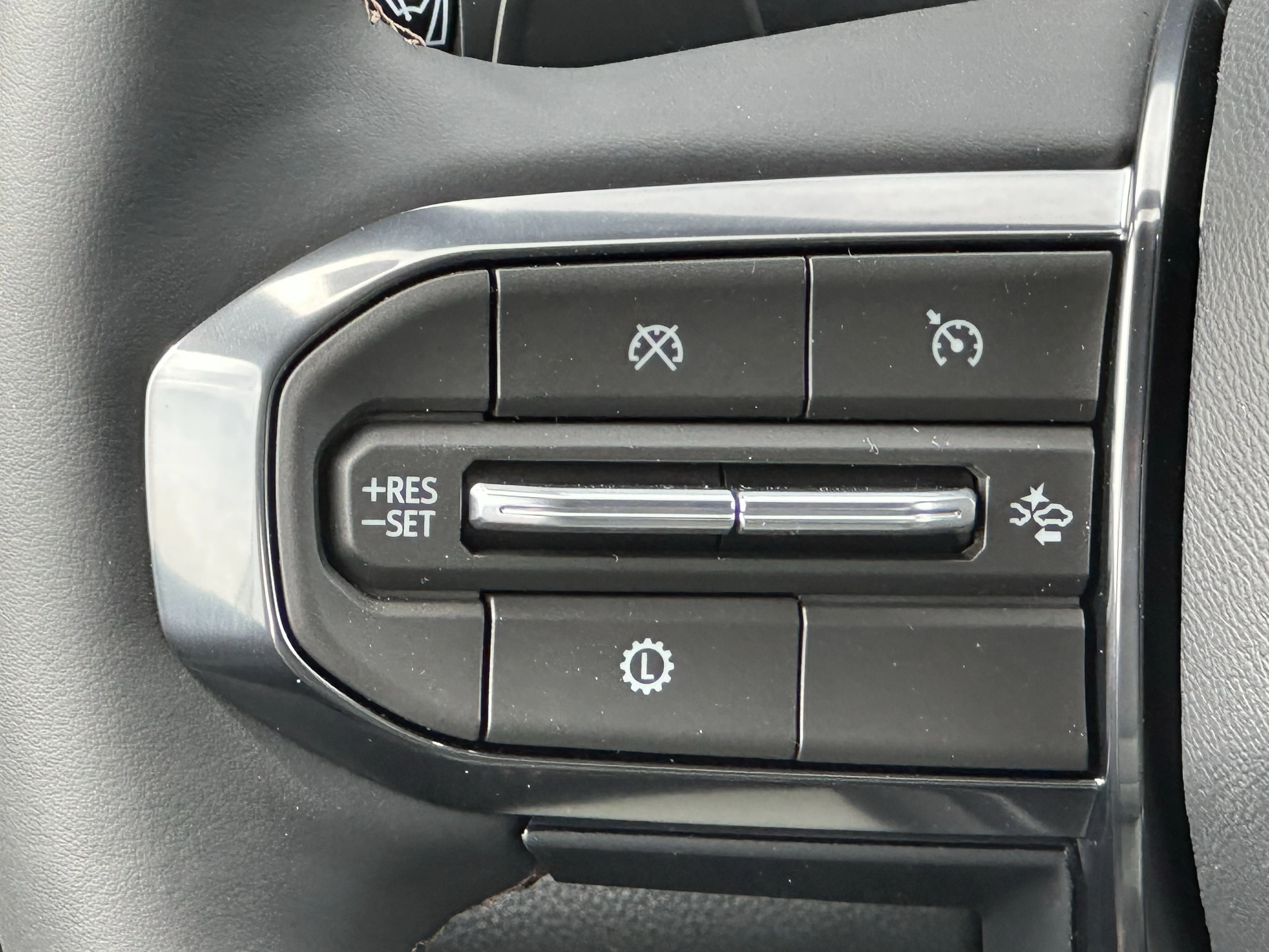 New 2026 Sterling Metallic GMC AT4 image 11