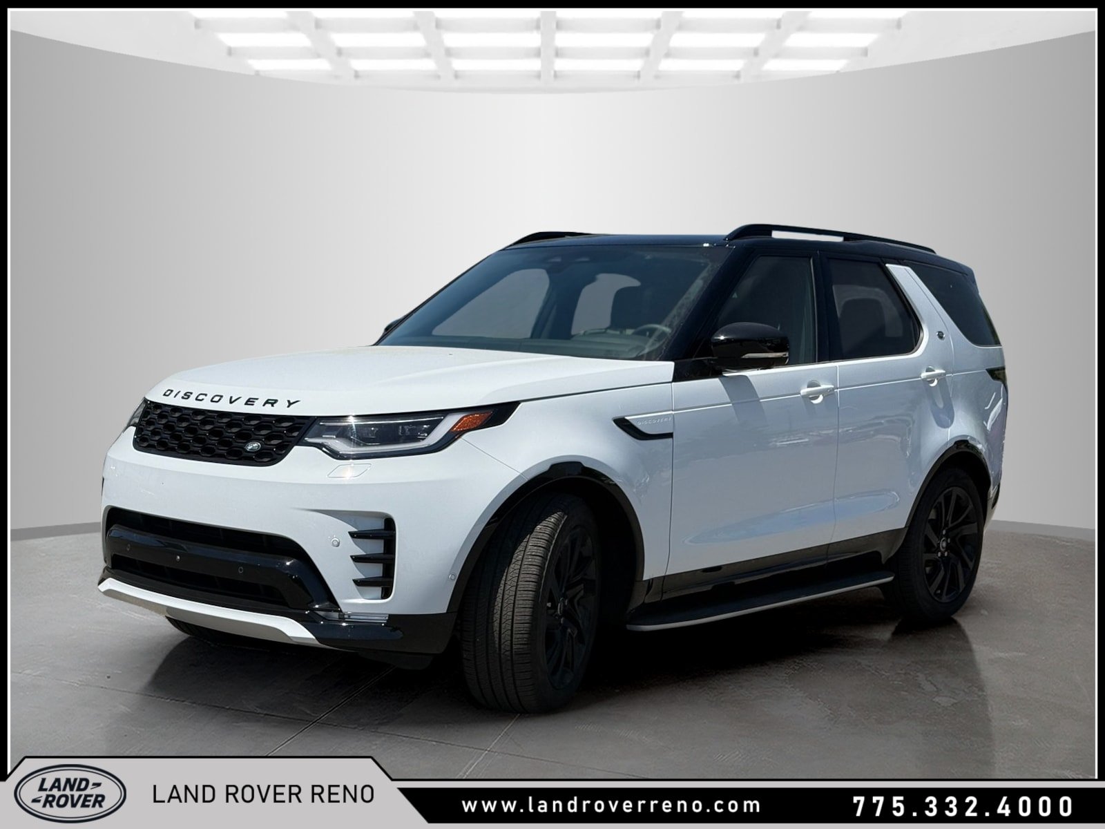 2025 Land Rover Discovery P300 Dynamic SE's photo