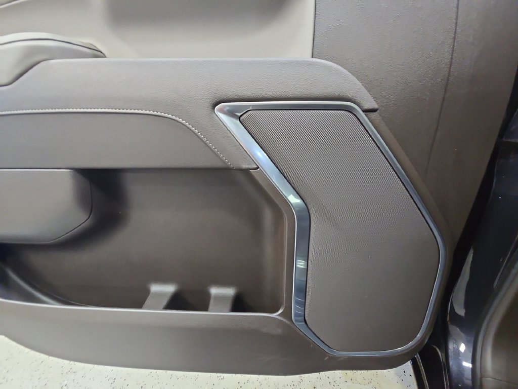 2025 GMC Sierra 1500 SLT - Photo 32