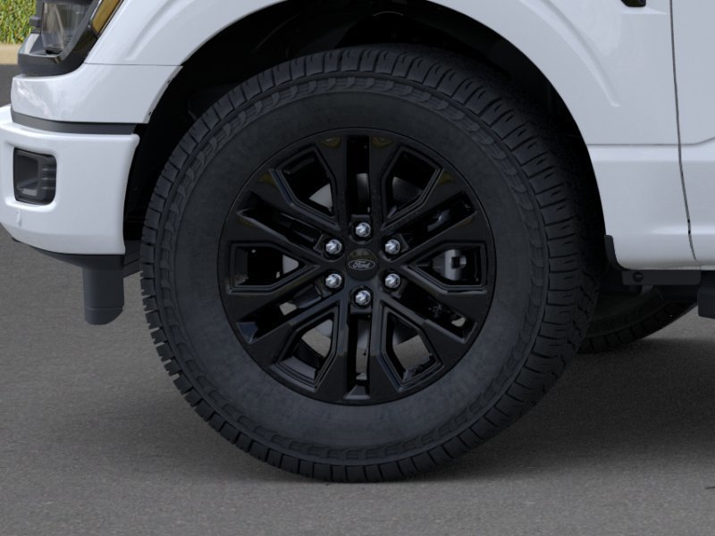 New 2026 Oxford White Ford XLT image 19