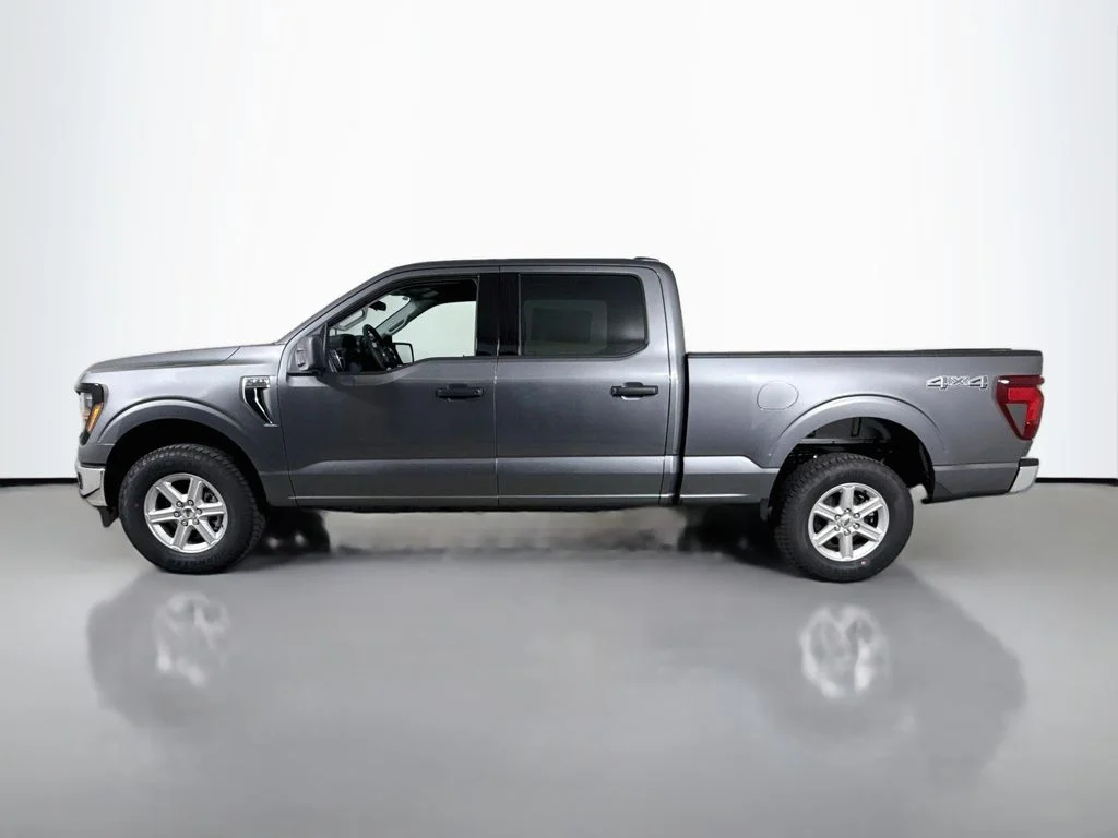 New 2026 Carbonized Gray Metallic Ford XLT image 4