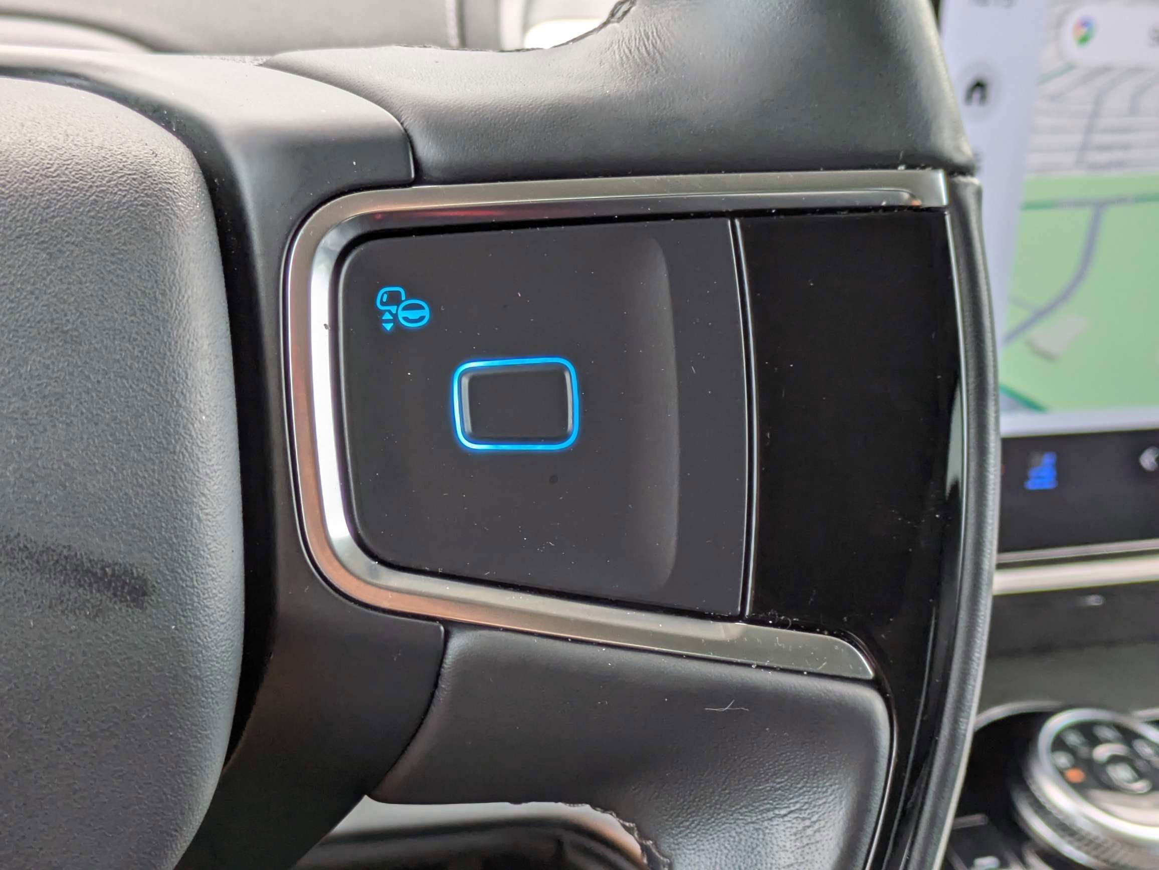 Used 2025 Agate Black Metallic Ford Platinum image 37