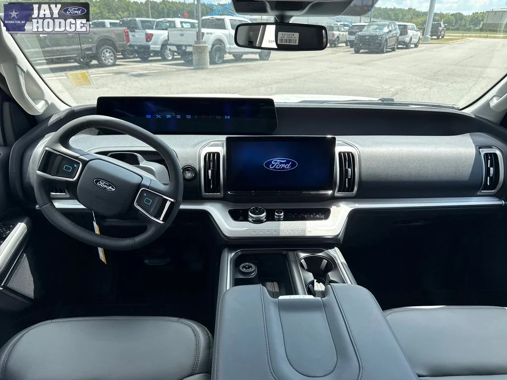 New 2026 Oxford White Ford Active image 15