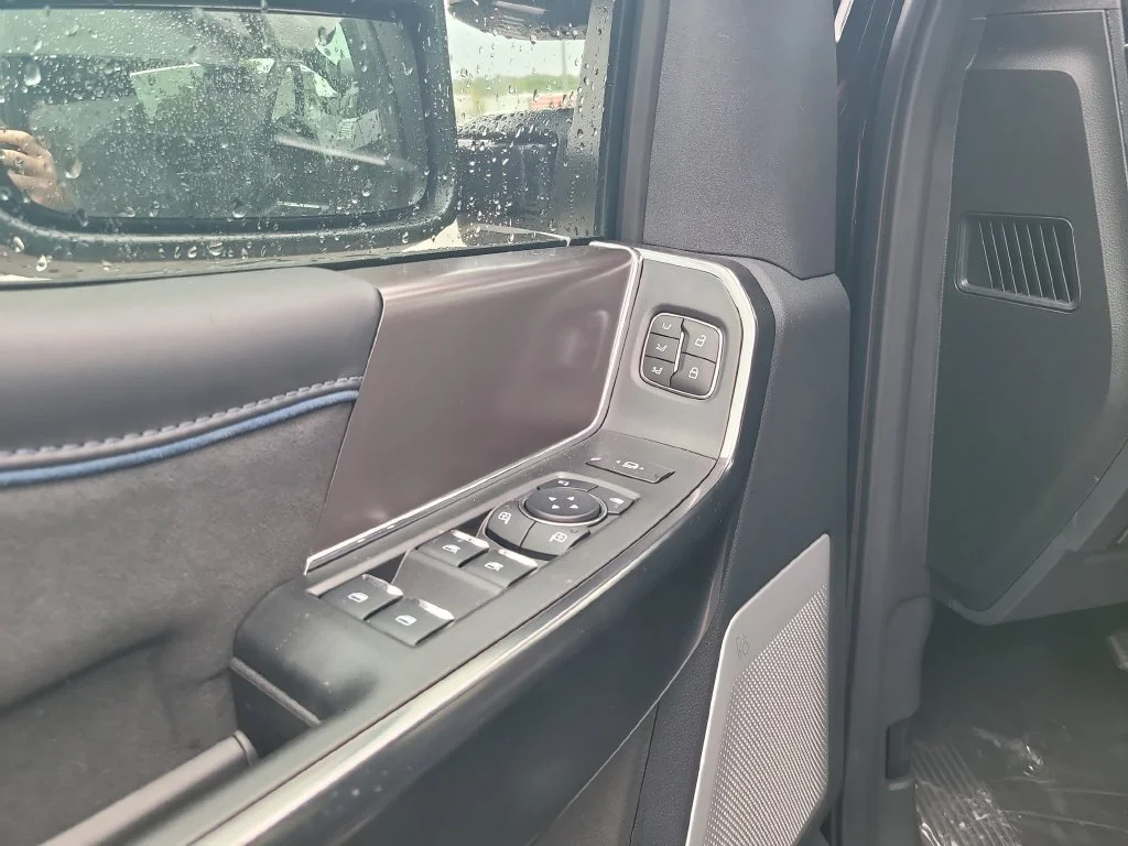 2026 Ford F-250 Super Duty Platinum - Photo 15