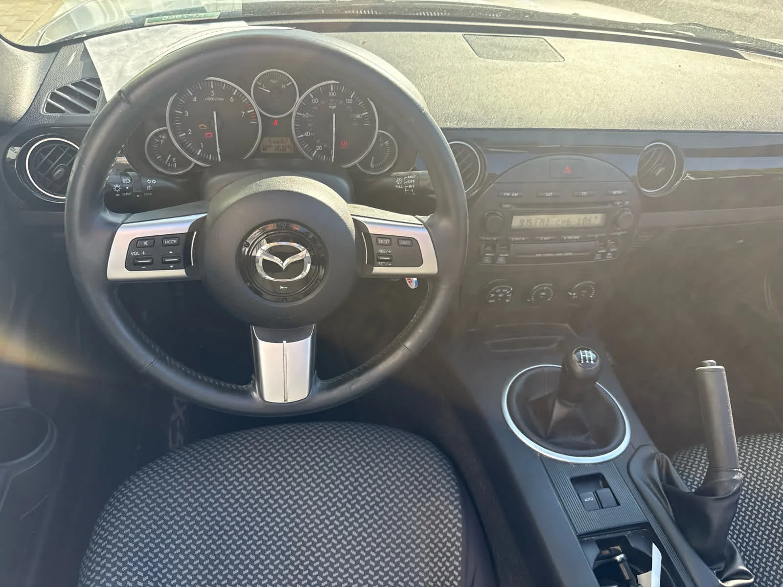 Used 2006 Sunlight Silver Metallic Mazda Touring image 8