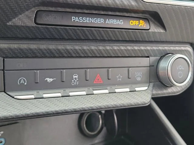 2024 Ford Mustang EcoBoost - Photo 31