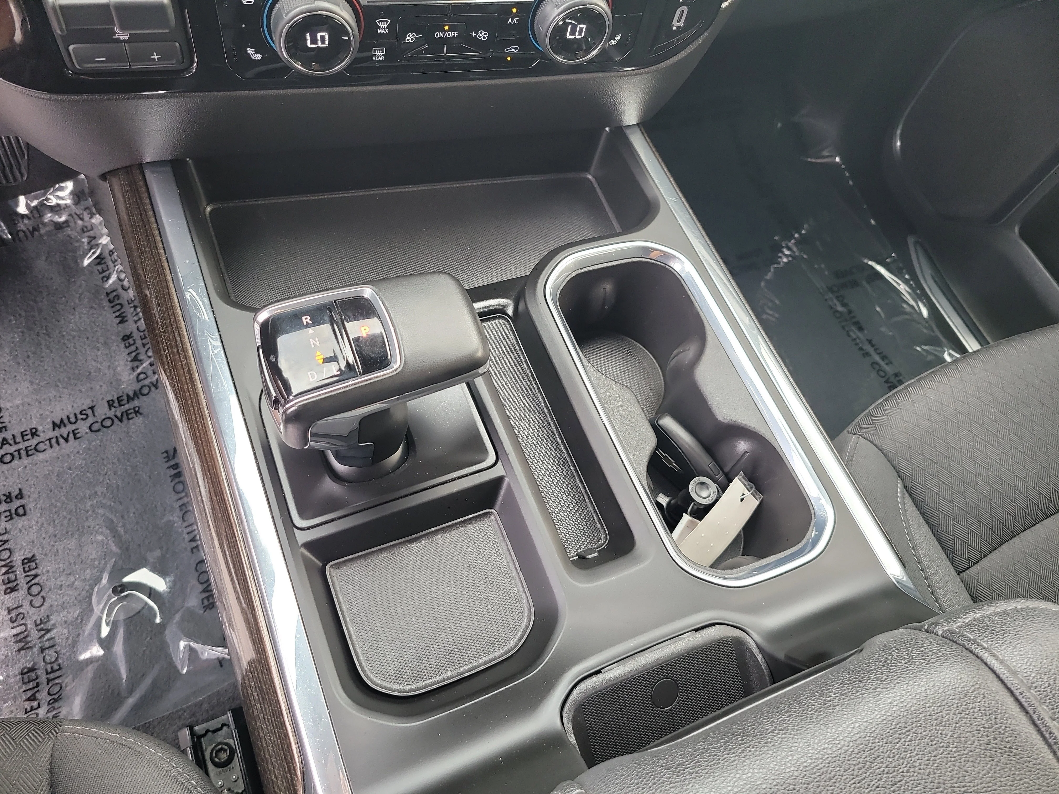 Used 2024 Summit White Chevrolet LT image 26