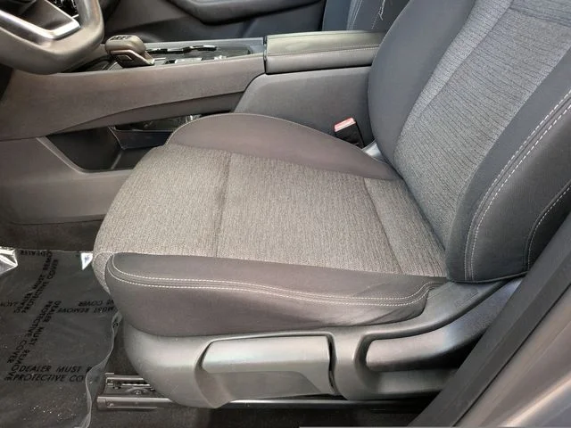 Used 2021 Gray Nissan S image 17