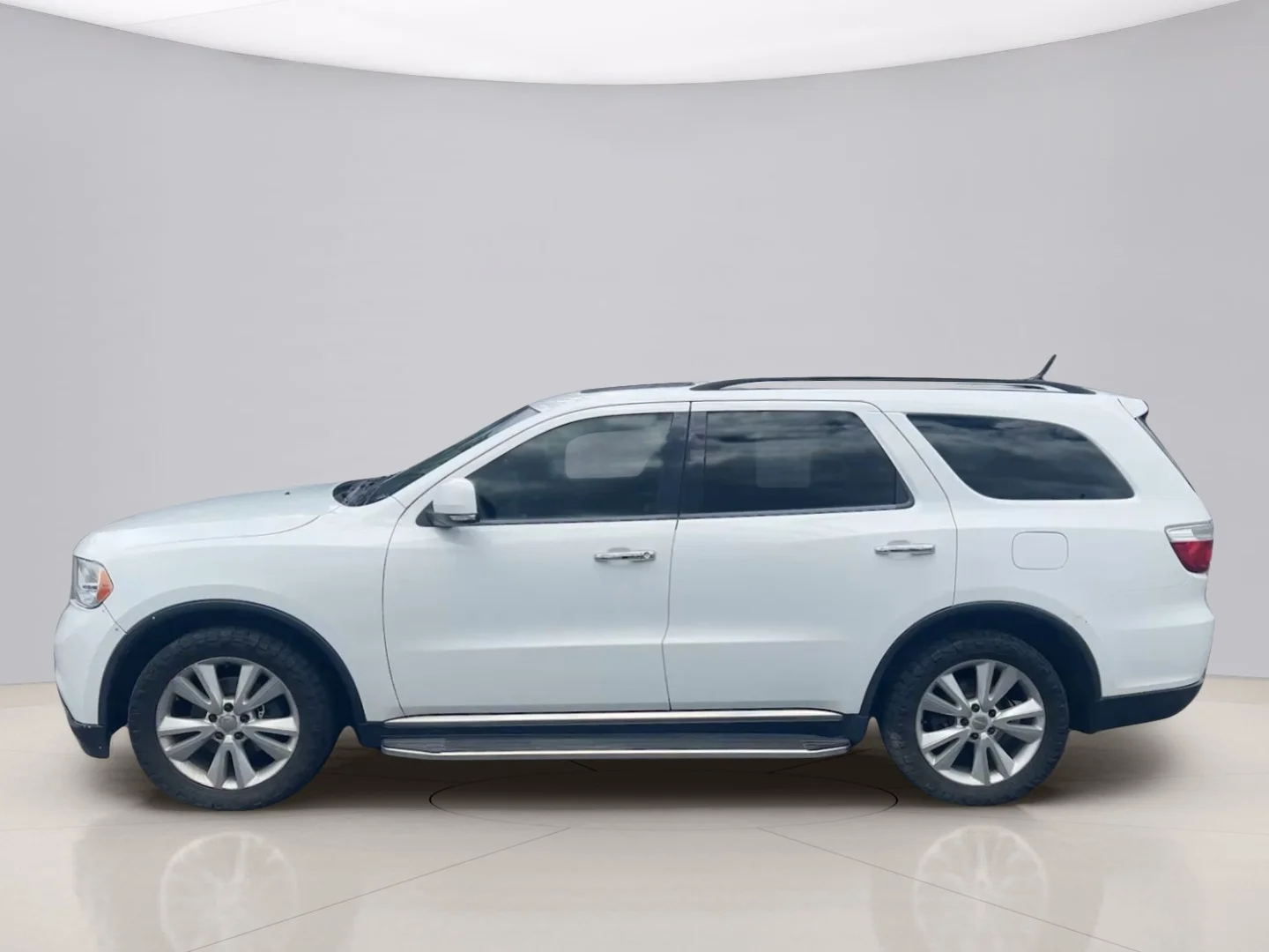 Used 2013 White Dodge GLS image 3