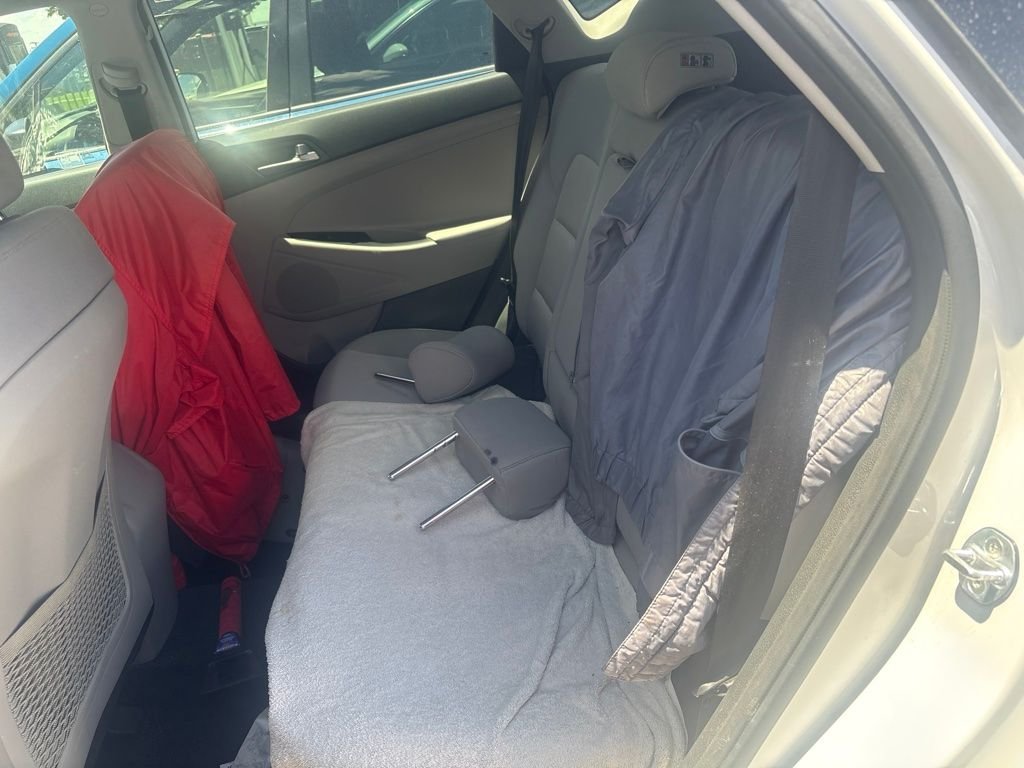 Used 2018 White Hyundai SEL image 7
