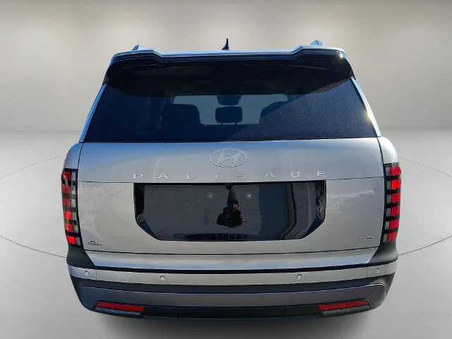 New 2026 Silver Hyundai SEL Premium image 6